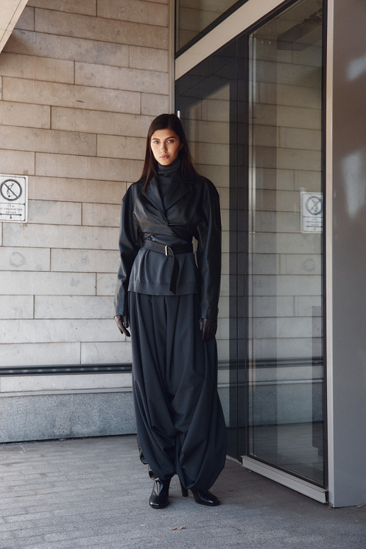 Брюки из шерсти Draped